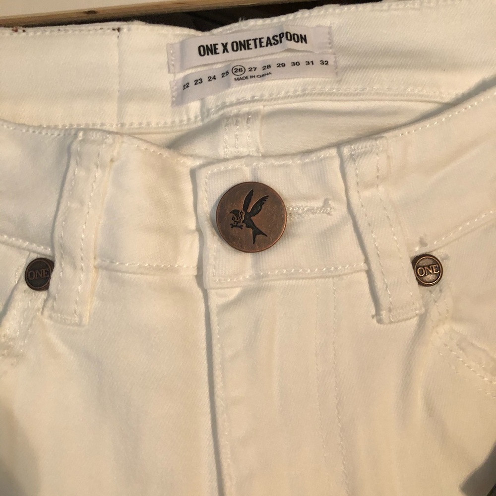 Brand new one teaspoon  👖